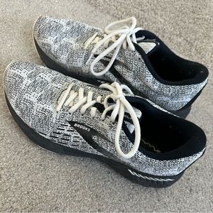 Brooks Adrenaline size 11